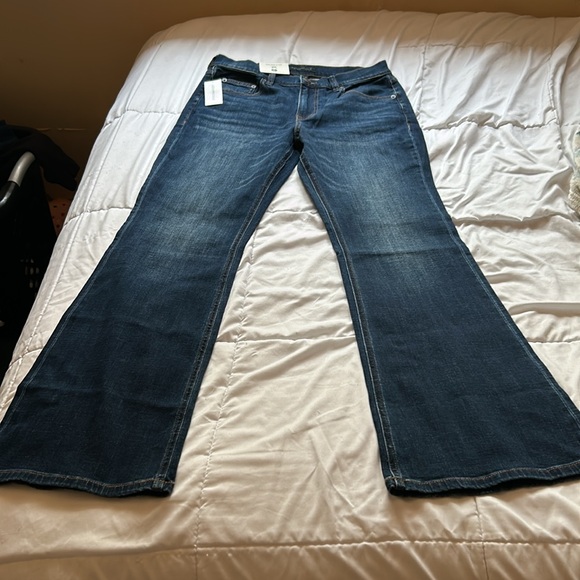 NWT Aeropostale Highrise Dark Blue Flare Jeans Size 8 - Picture 2 of 9